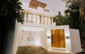 3 dormitorio villa 250 m² en Tumbak Bayuh, Indonesia. $431 000