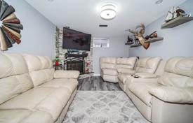 8 dormitorio casa de pueblo en Scarborough, Canadá. C$1 422 000
