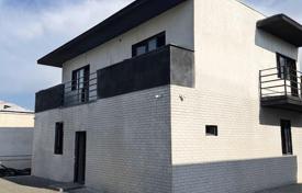 8 dormitorio casa de pueblo 180 m² en Krtsanisi Street, Georgia. $238 000