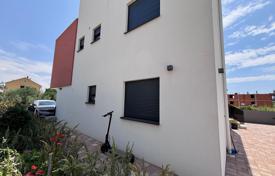 7 dormitorio casa de pueblo 188 m² en Zadar County, Croacia. 499 000 €