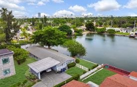 Casa de pueblo – Hallandale Beach, Florida, Estados Unidos. $775 000