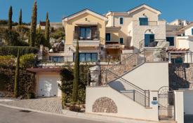 3 dormitorio casa de pueblo 145 m² en Radovići, Montenegro. 1 499 000 €