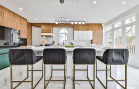 11 dormitorio casa de pueblo en Scarborough, Canadá. C$2 568 000