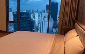 3-dormitorio apartamentos en condominio en Khlong Toei, Tailandia. $6 100  por semana