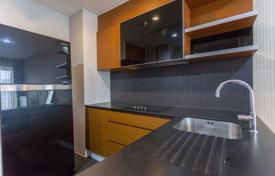 2-dormitorio apartamentos en condominio en Khlong Toei, Tailandia. $401 000