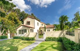 Villa – Miami, Florida, Estados Unidos. 2 055 000 €