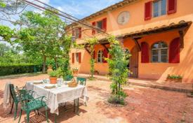 4 dormitorio villa 280 m² en Palaia, Italia. 990 000 €