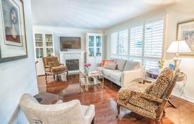 10 dormitorio casa de pueblo en Etobicoke, Canadá. C$1 811 000
