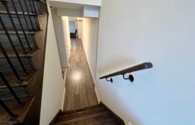 4 dormitorio adosado en Etobicoke, Canadá. C$2 053 000