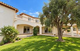 9 dormitorio villa 42 m² en La Roquette-sur-Siagne, Francia. 1 090 000 €