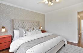 6 dormitorio adosado en Toronto, Canadá. C$1 301 000
