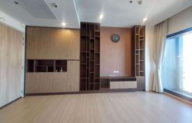 2-dormitorio apartamentos en condominio en Huai Khwang, Tailandia. $190 000