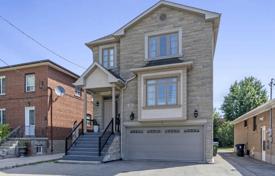 Casa de pueblo – Etobicoke, Toronto, Ontario,  Canadá. C$1 976 000