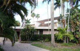 6 dormitorio chalet 436 m² en Fort Lauderdale, Estados Unidos. $1 896 000