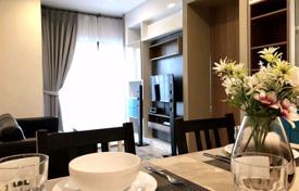 1-dormitorio apartamentos en condominio en Khlong Toei, Tailandia. $250 000