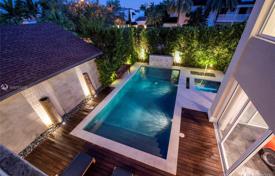 Villa – Fort Lauderdale, Florida, Estados Unidos. 2 421 000 €