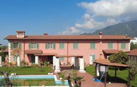 15 dormitorio villa 600 m² en Seravezza, Italia. 1 100 000 €