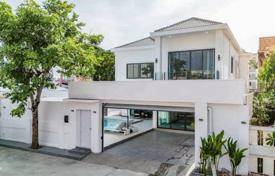 6 dormitorio villa 220 m² en Pattaya, Tailandia. $683 000