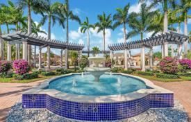 Casa de pueblo – West End, Miami, Florida,  Estados Unidos. $675 000