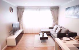 2-dormitorio apartamentos en condominio en Watthana, Tailandia. $245 000