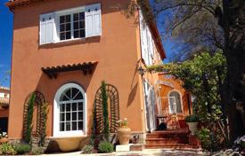 Villa – Antibes, Costa Azul, Francia. 4 500 €  por semana