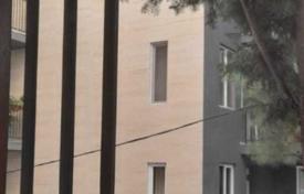 3 dormitorio piso 76 m² en Vieja Tiflis, Georgia. $137 000