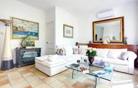 4 dormitorio villa en Antibes, Francia. 3 750 €  por semana