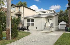 7 dormitorio casa de pueblo en North York, Canadá. C$2 425 000
