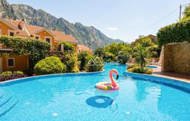 4 dormitorio piso 129 m² en Orahovac, Montenegro. 395 000 €