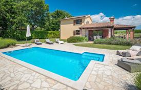 4 dormitorio casa de pueblo 144 m² en Poreč, Croacia. 500 000 €