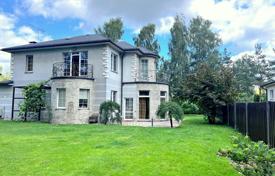5 dormitorio casa de pueblo 250 m² en Central District, Letonia. 360 000 €