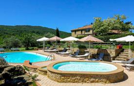15 dormitorio villa en Pomarance, Italia. 1 250 000 €