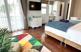 4 dormitorio villa 250 m² en Pattaya, Tailandia. $295 000
