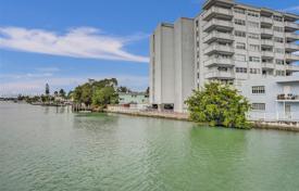 1-dormitorio apartamentos en condominio 80 m² en Miami Beach, Estados Unidos. $305 000