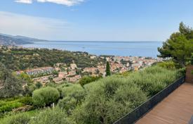 6 dormitorio villa en Roquebrune — Cap-Martin, Francia. 3 750 €  por semana
