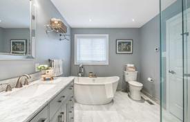 4 dormitorio casa de pueblo en Scarborough, Canadá. C$1 802 000