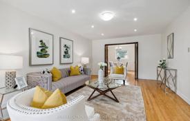 6 dormitorio casa de pueblo en Scarborough, Canadá. C$1 410 000
