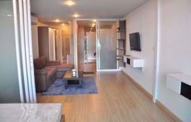 2-dormitorio apartamentos en condominio en Wang Thonglang, Tailandia. $159 000