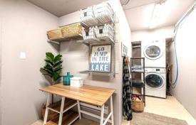 7 dormitorio adosado en Toronto, Canadá. C$1 858 000