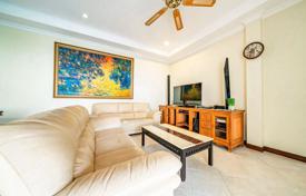 4 dormitorio villa 200 m² en Pattaya, Tailandia. $492 000