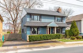 Casa de pueblo – Etobicoke, Toronto, Ontario,  Canadá. C$1 694 000