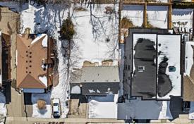 6 dormitorio casa de pueblo en Etobicoke, Canadá. C$1 577 000