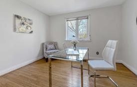 8 dormitorio casa de pueblo en Etobicoke, Canadá. C$1 884 000