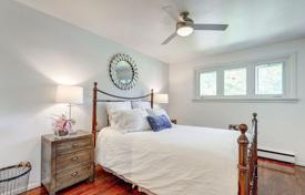 9 dormitorio casa de pueblo en North York, Canadá. C$2 093 000