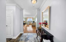 5 dormitorio piso en North York, Canadá. C$1 068 000