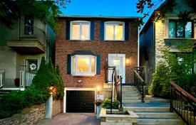 Casa de pueblo – Old Toronto, Toronto, Ontario,  Canadá. C$2 416 000