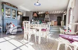 Villa 300 m² en Massarosa, Italia. 1 200 000 €