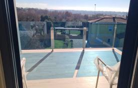 2 dormitorio piso 72 m² en Umag, Croacia. 358 000 €