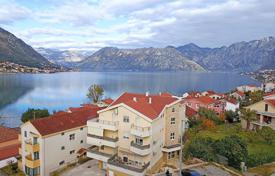 3 dormitorio piso 190 m² en Kotor (city), Montenegro. 800 000 €