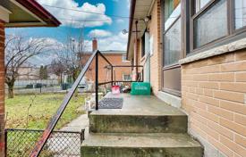 3 dormitorio casa de pueblo en North York, Canadá. C$1 443 000